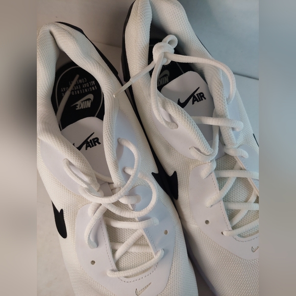 Nike Air Max Oketo Athletic Men's White and Black Size US 12 Running Shoes - Picture 3 of 12